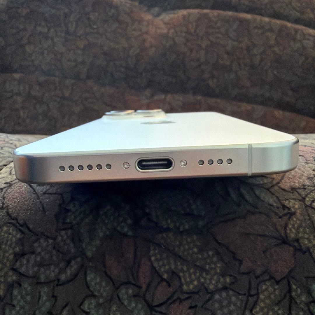 ショッパー付き美品♪Apple iPhone 15Pro max ホワイト 本体