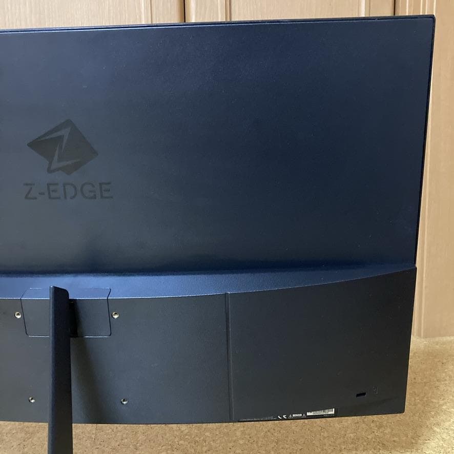 Z-Edge UG24 湾曲 ゲーミングモニター24インチ