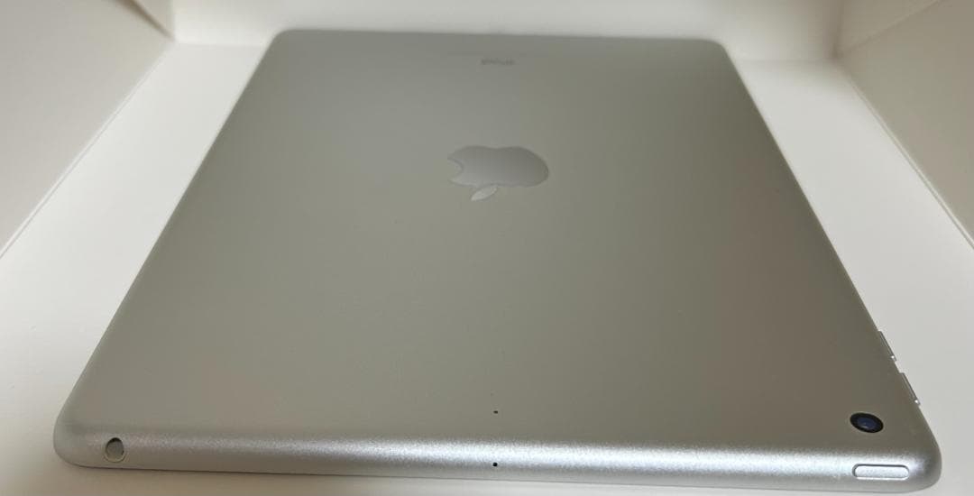 iPad（第6世代） シルバー 32GB Wi-Fiモデル