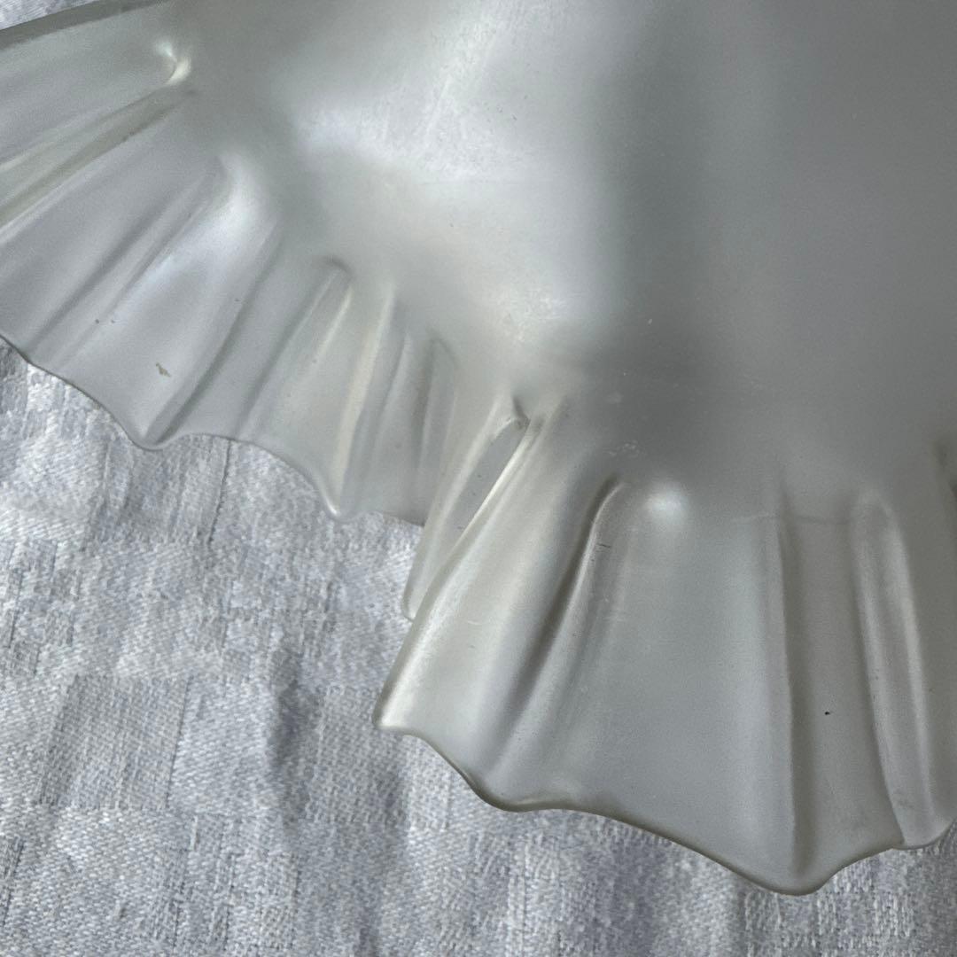 フランスアンティーク　ガラスシェード　フロストガラス　フリルシェード