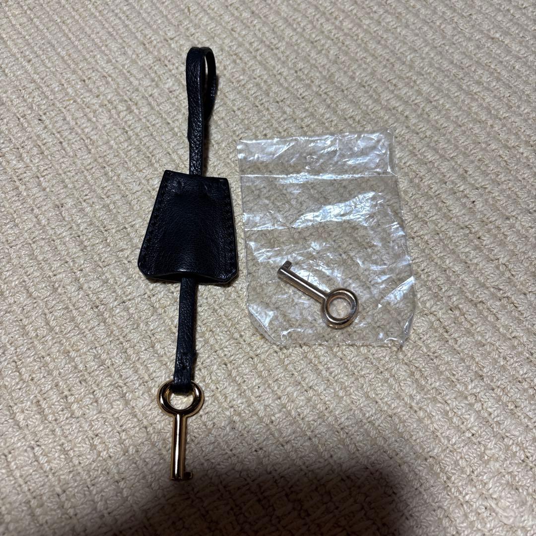 ひろ　PRADA レザーバッグ