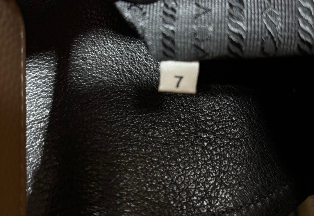 ひろ　PRADA レザーバッグ