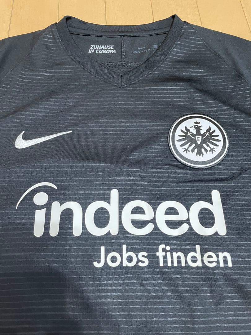 [長谷部選手直筆サイン入り]フランクフルト 21/22 公式レプリカユニフォーム