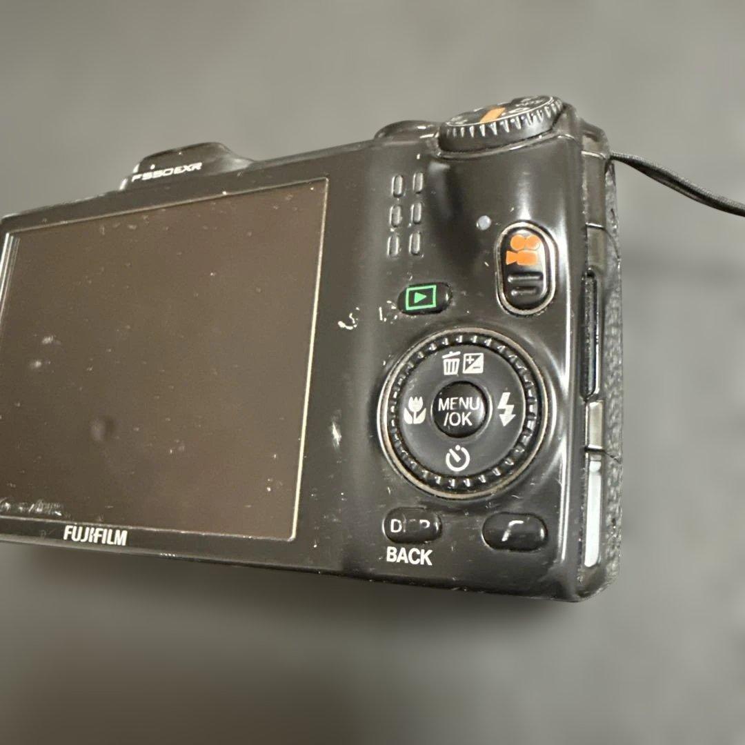 Fujifilm EXR 16メガピクセル