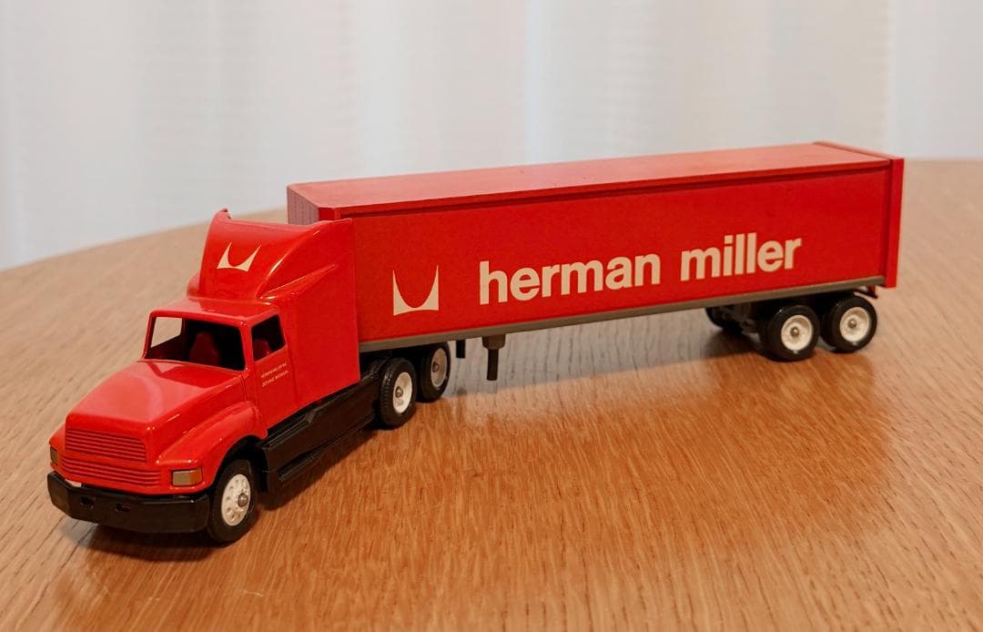 Herman Miller ハーマンミラー ノベルティ トレーラー