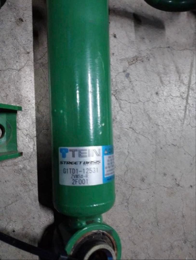 50 プリウス 車高調　テイン サス ショック バネ