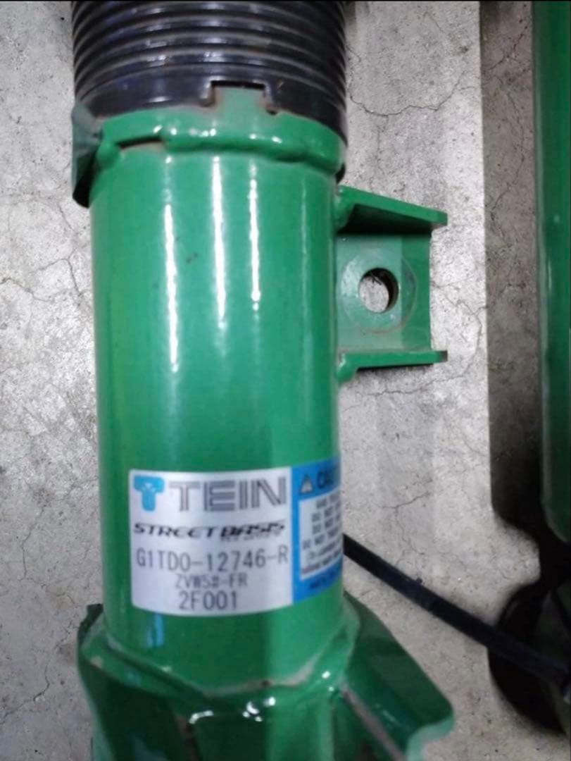 50 プリウス 車高調　テイン サス ショック バネ