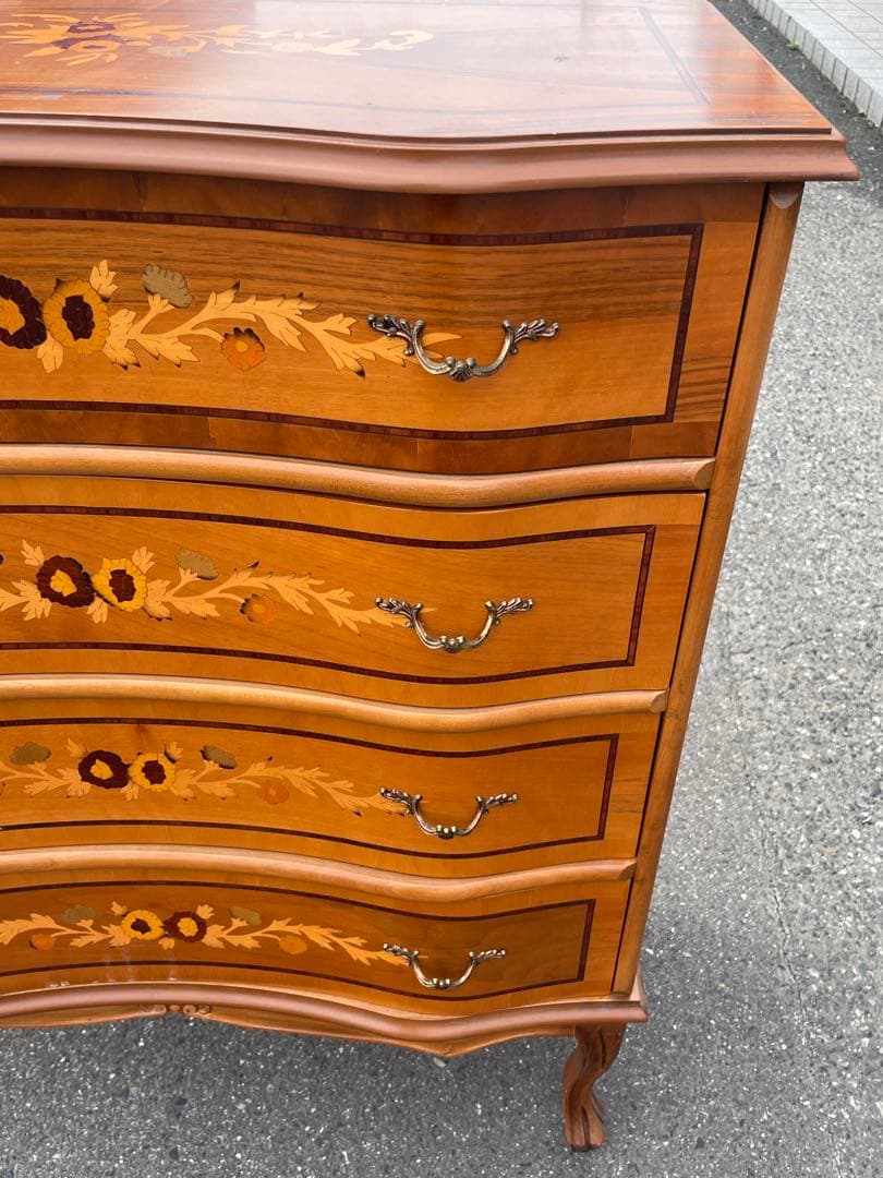 チェスト　猫足　洋服箪笥　タンス　アンティーク　住まい　インテリア　家具