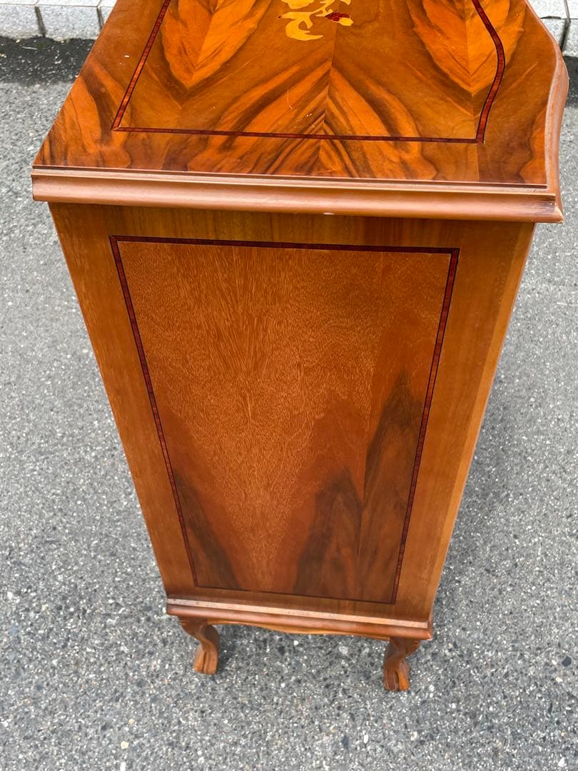 チェスト　猫足　洋服箪笥　タンス　アンティーク　住まい　インテリア　家具