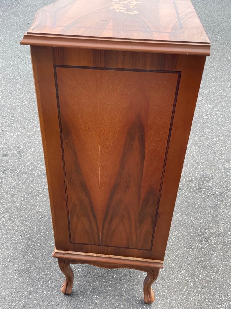 チェスト　猫足　洋服箪笥　タンス　アンティーク　住まい　インテリア　家具