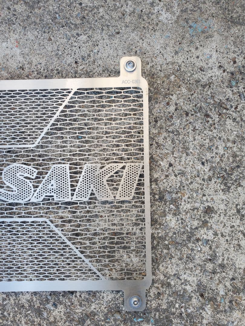 カワサキZ900RS用 純正ラジエターガード 美品