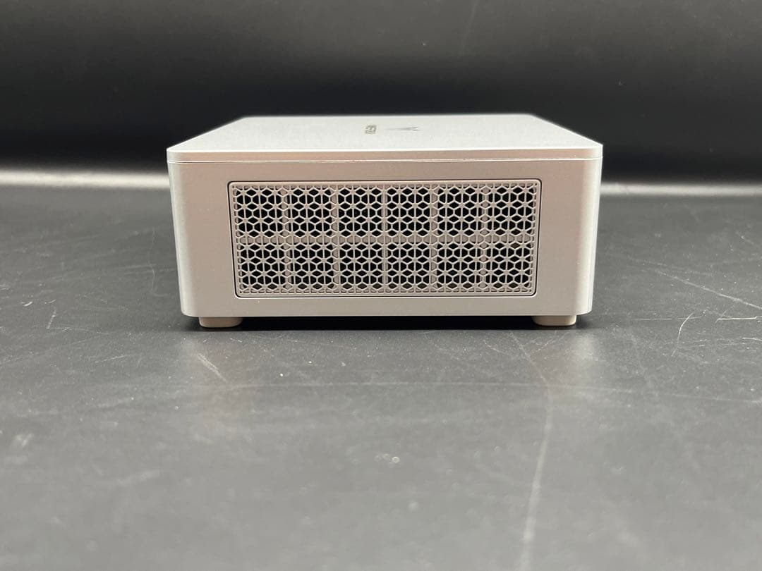 MINISFORUM UM750L Slim ミニPC