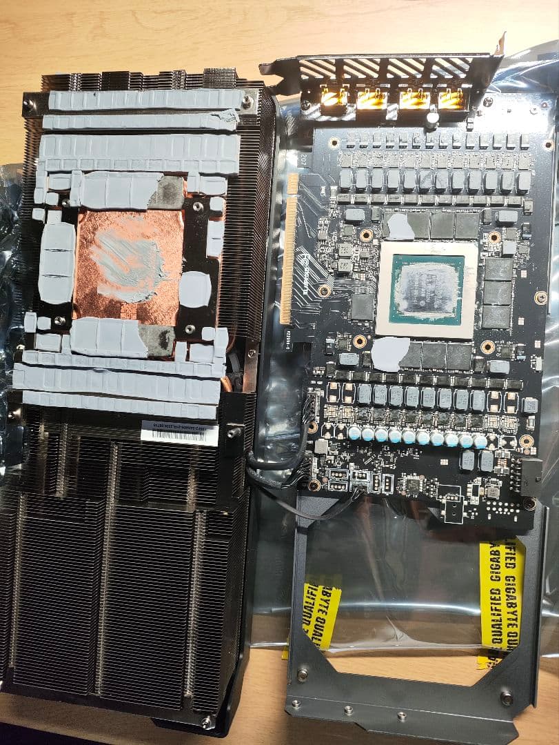 ジャンク GIGABYTE GeForce RTX4090　gpuメモリ有