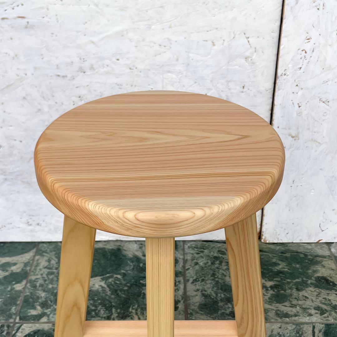 シカタ　丸椅子　木製スツール