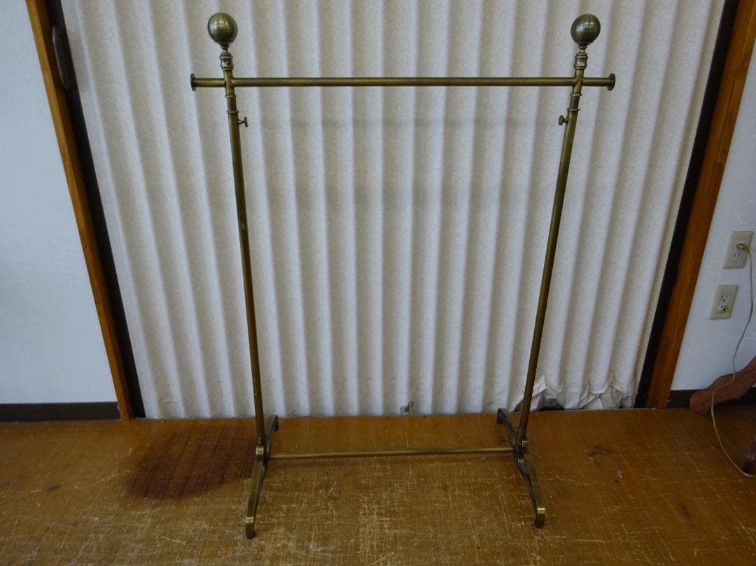 アンティークゴールド　ハンガーラック　スチール製　高さ調整可　W900　店舗什器