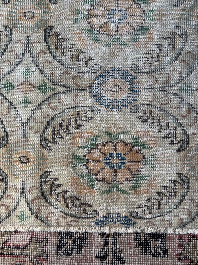 花柄ラグ・トルコラグ　ヴィンテージ　アナトリア