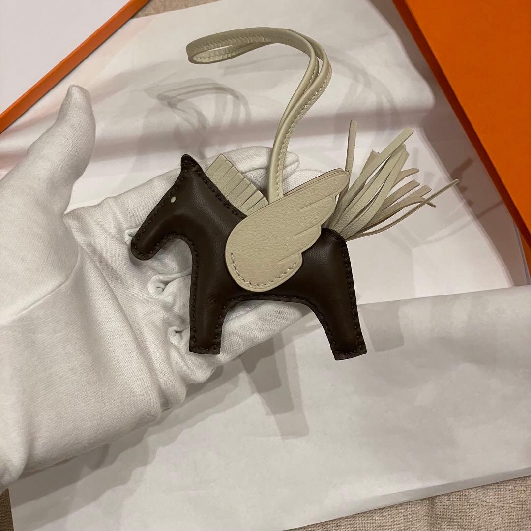 【新品未使用】エルメス チャーム ロデオ PM ペガサス　ショコラ　クレ