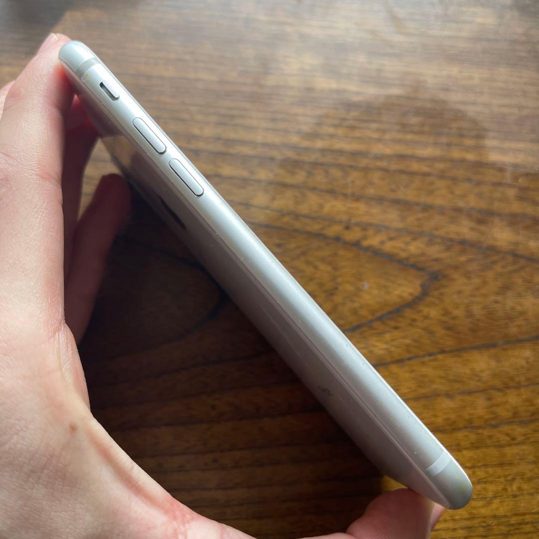 Apple iPhone 8 64GB シルバー　(箱付き)