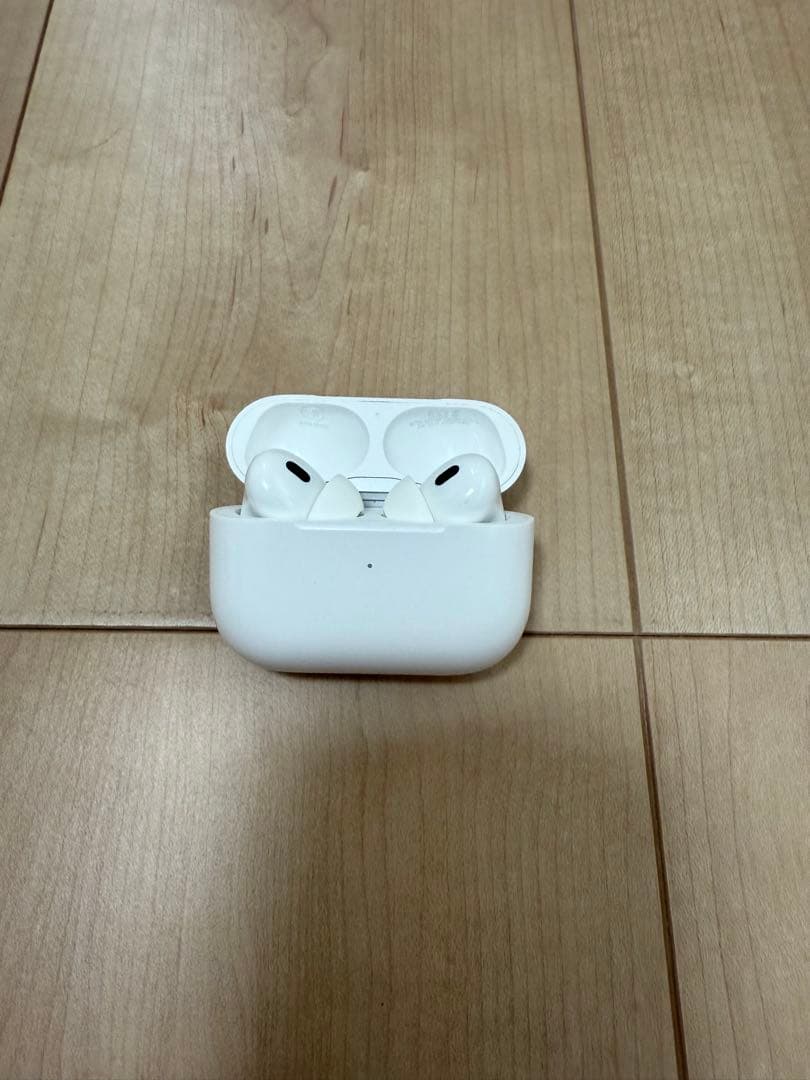 AirPods Pro 2 エアポッズプロ2 純正　正規品　本物　付属品あり