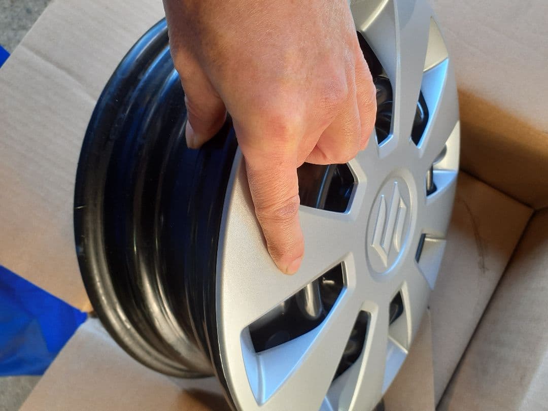 スズキ 12インチ キャップ付きスチールホイール3本セット(ナオキ)