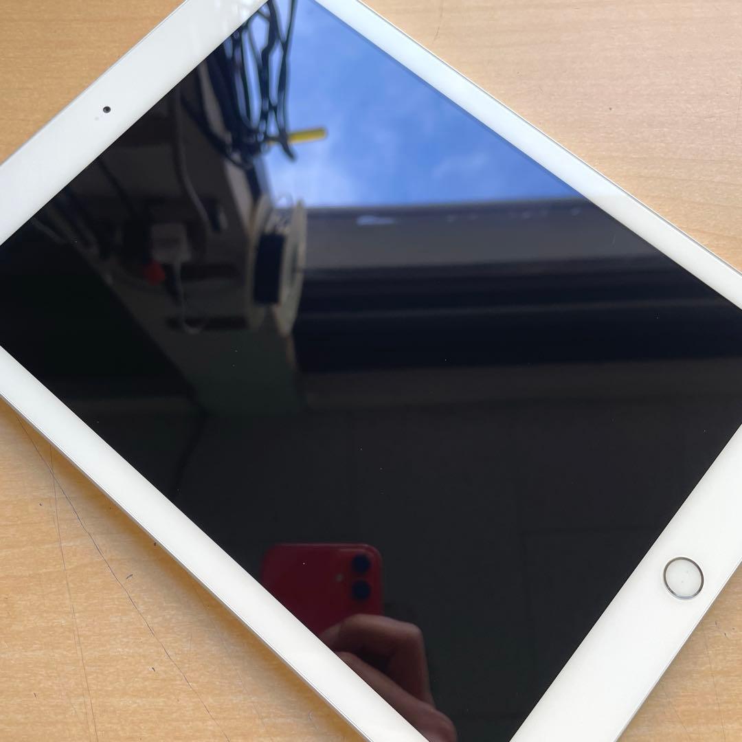 iPad 第5世代　A1822　Wi-Fiモデル　シルバー　32GB 美品　#7