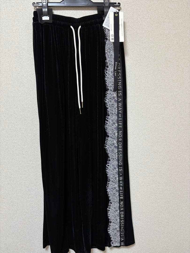 新品　今季　Eimee Law アシメサイドレースベロアパンツ　ブラック