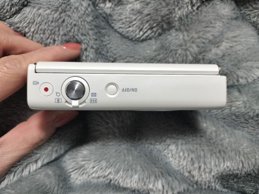 CASIO デジカメ EXILIM HS EX-ZR70 本体と充電器セット