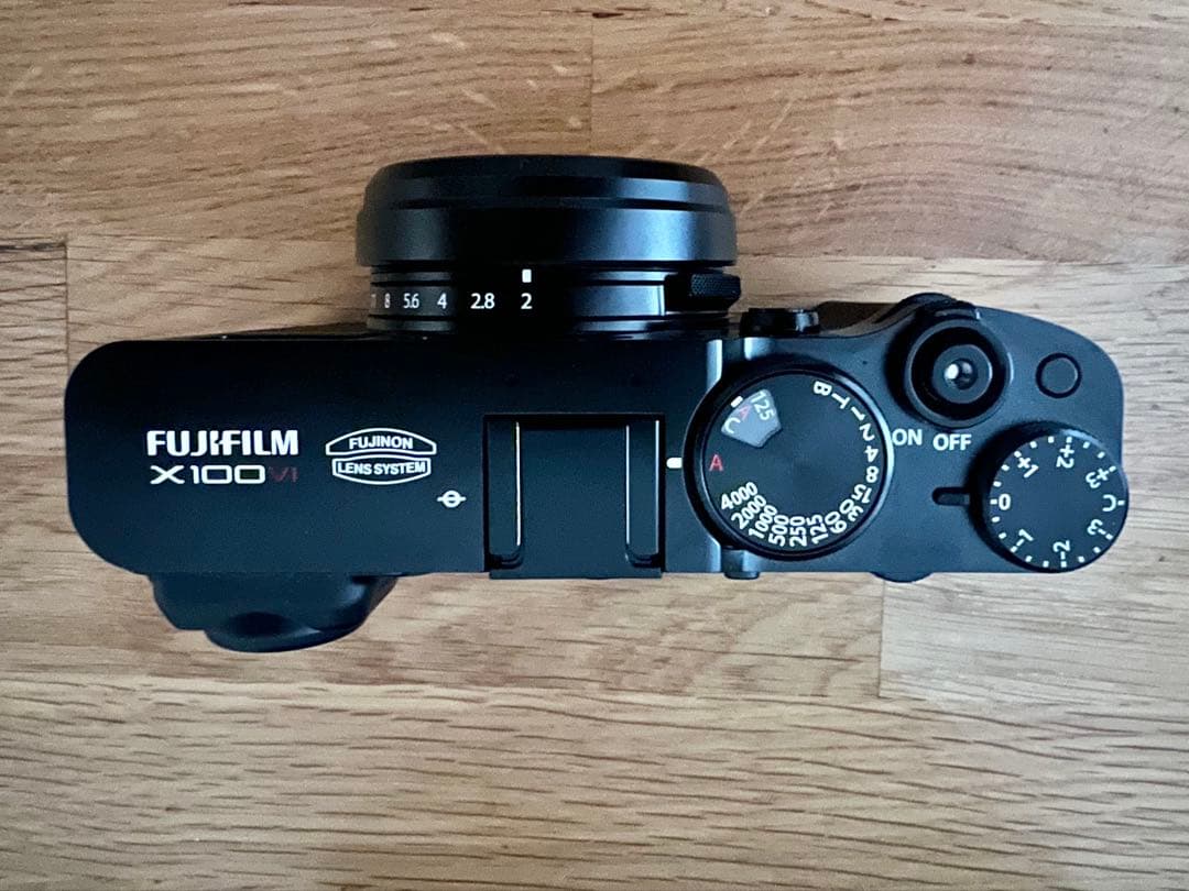 美品 FUJIFILM X100vi ブラック　富士フィルム　富士フイルム