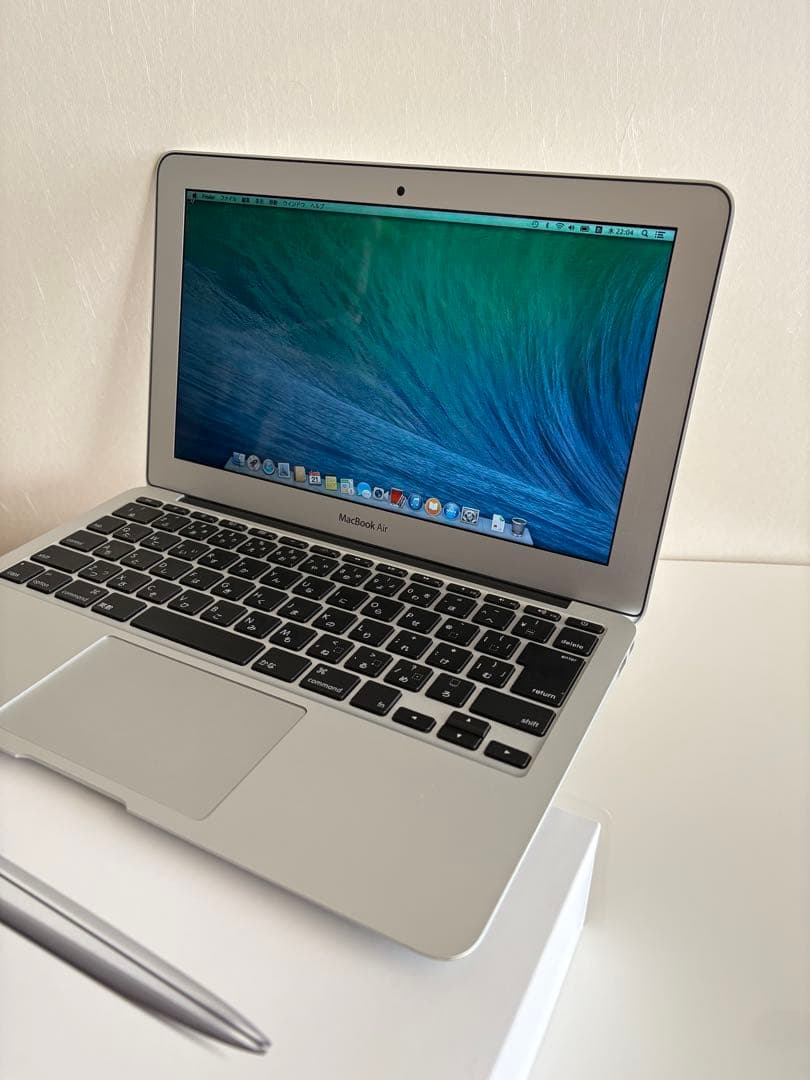 【美品】MacBook Air 11インチ Intel Core i5
