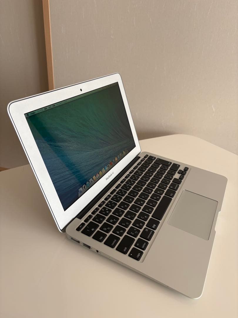 【美品】MacBook Air 11インチ Intel Core i5