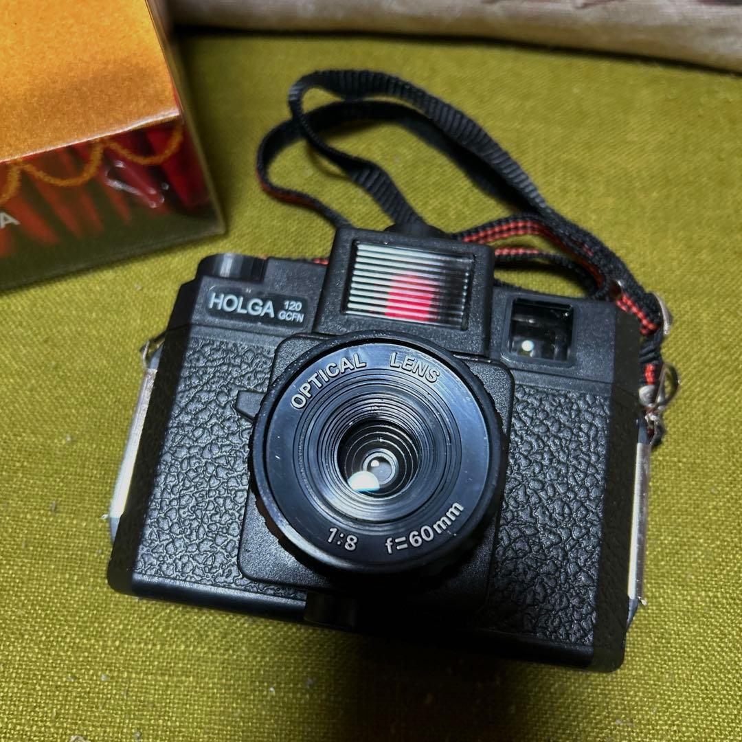 未使用品！【HOLGA 120 GCFNSET トイカメラ (ブラック)】