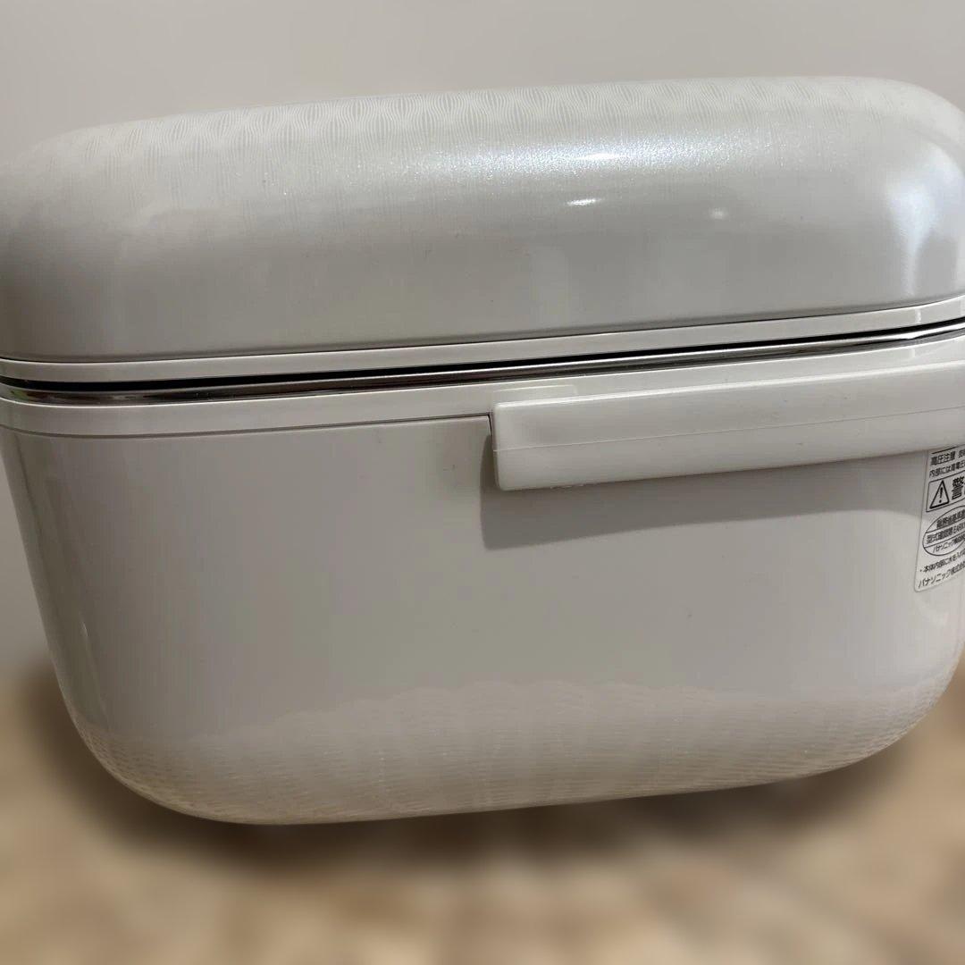 2023年製　パナソニック SR-JW058炊飯器 3合　可変圧力IH炊飯器