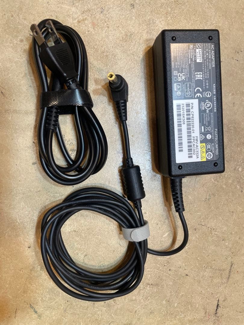 美品 富士通　FMV LIFEBOOK NHノートPC ACアダプター マウス