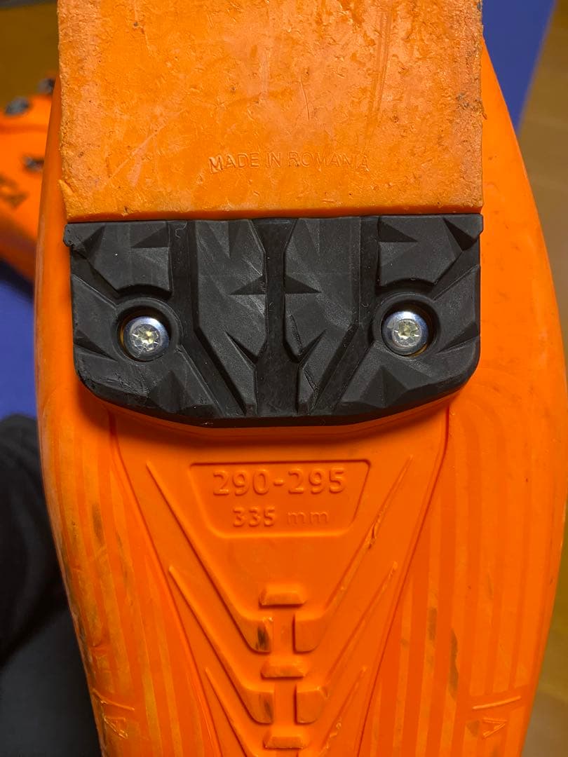 スキーブーツ　テクニカ