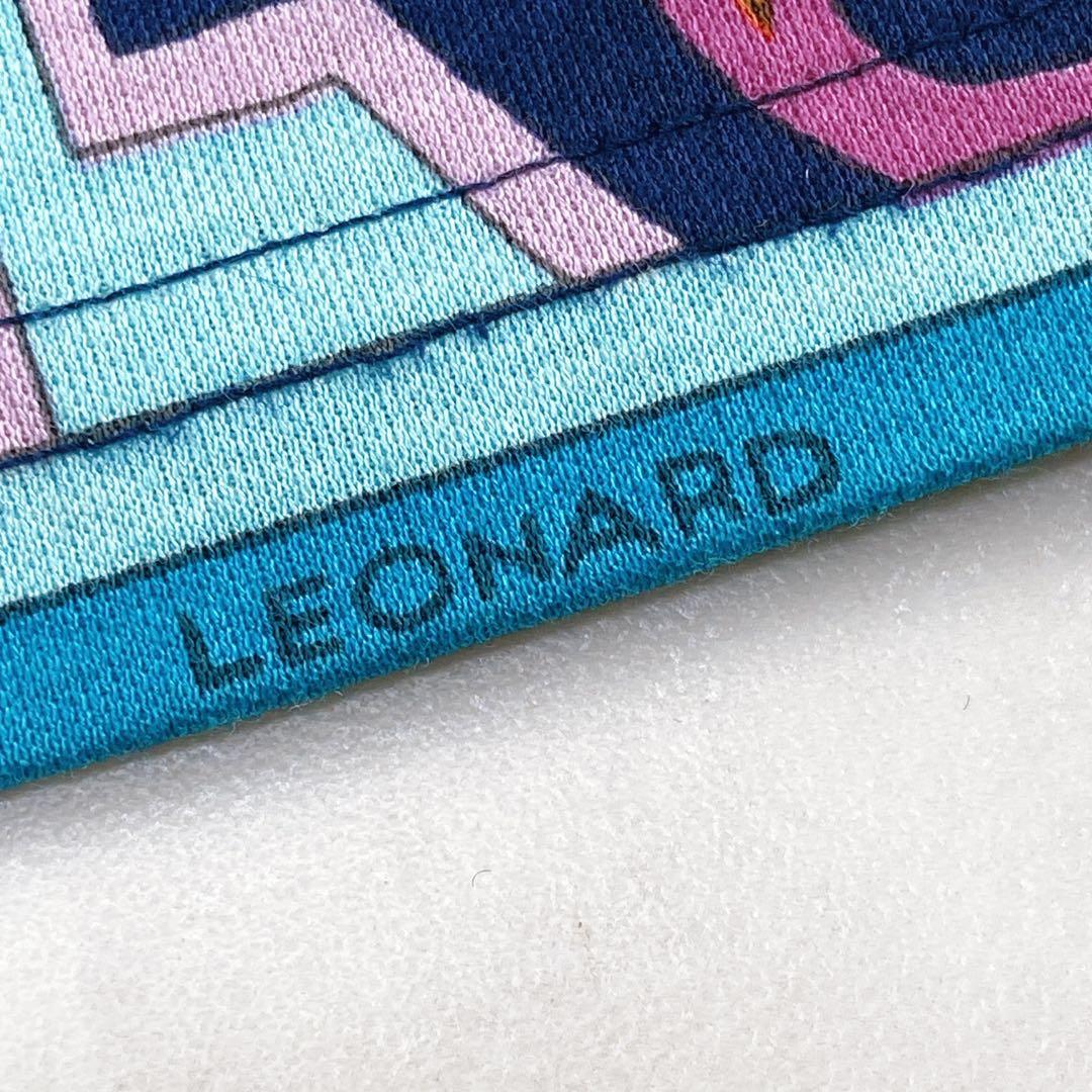 美品 トリム 薔薇 LL 花 アルファベット ロゴボタン レオナール カットソー