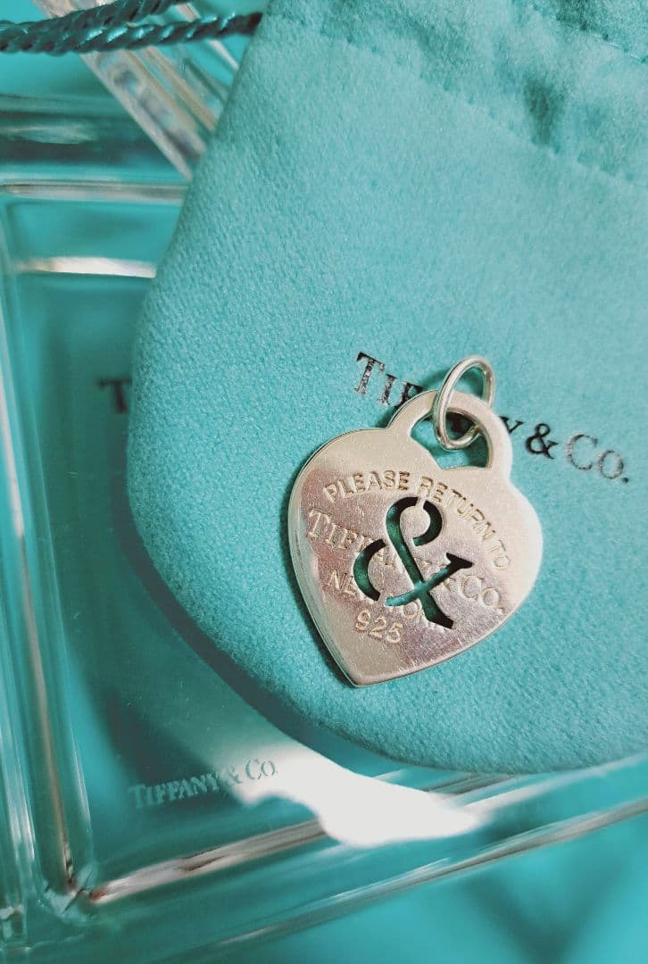 ティファニー リターントゥ アンパーサンド ハート ラージ タグ チャーム レア