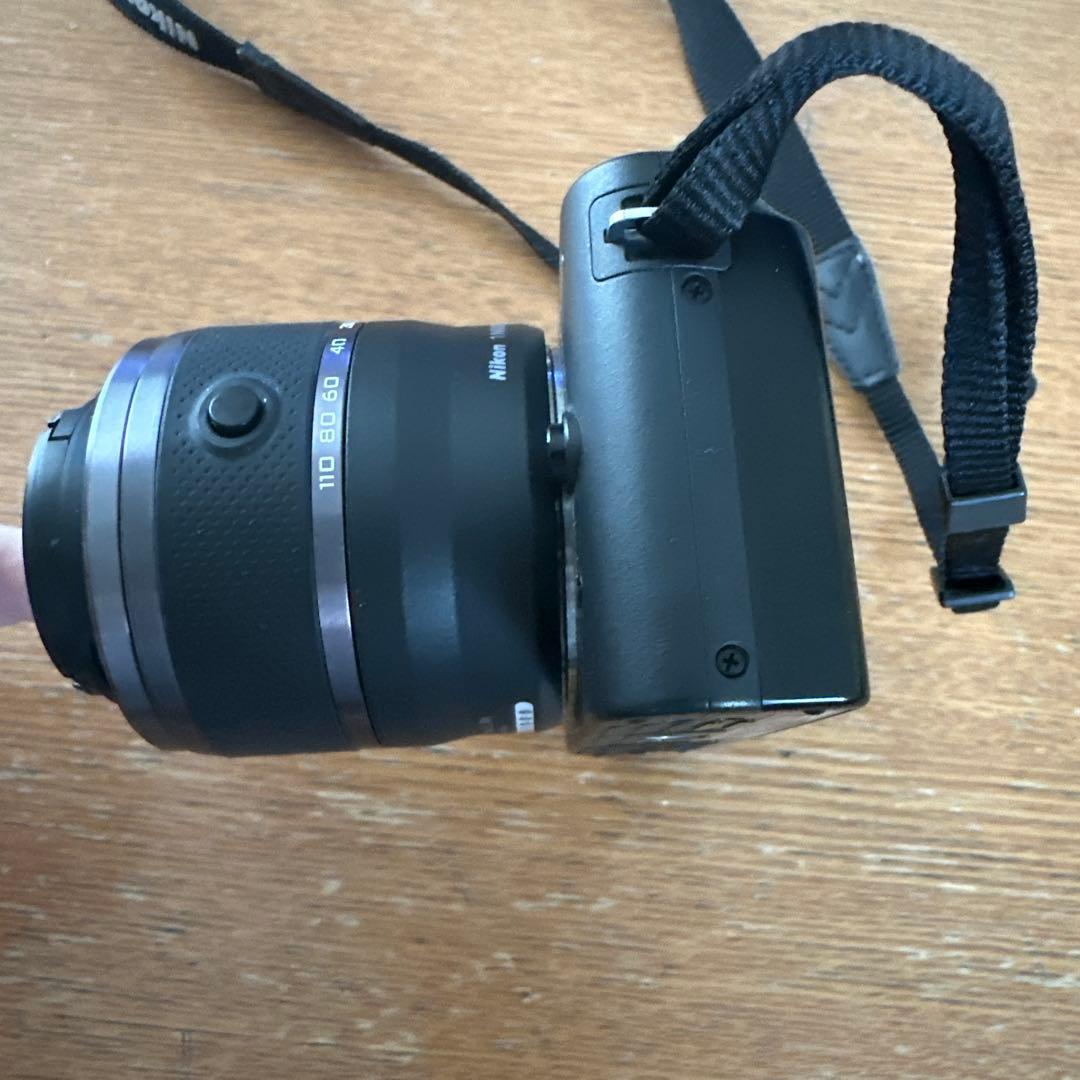 Nikon 1 J1 ミラーレスカメラ