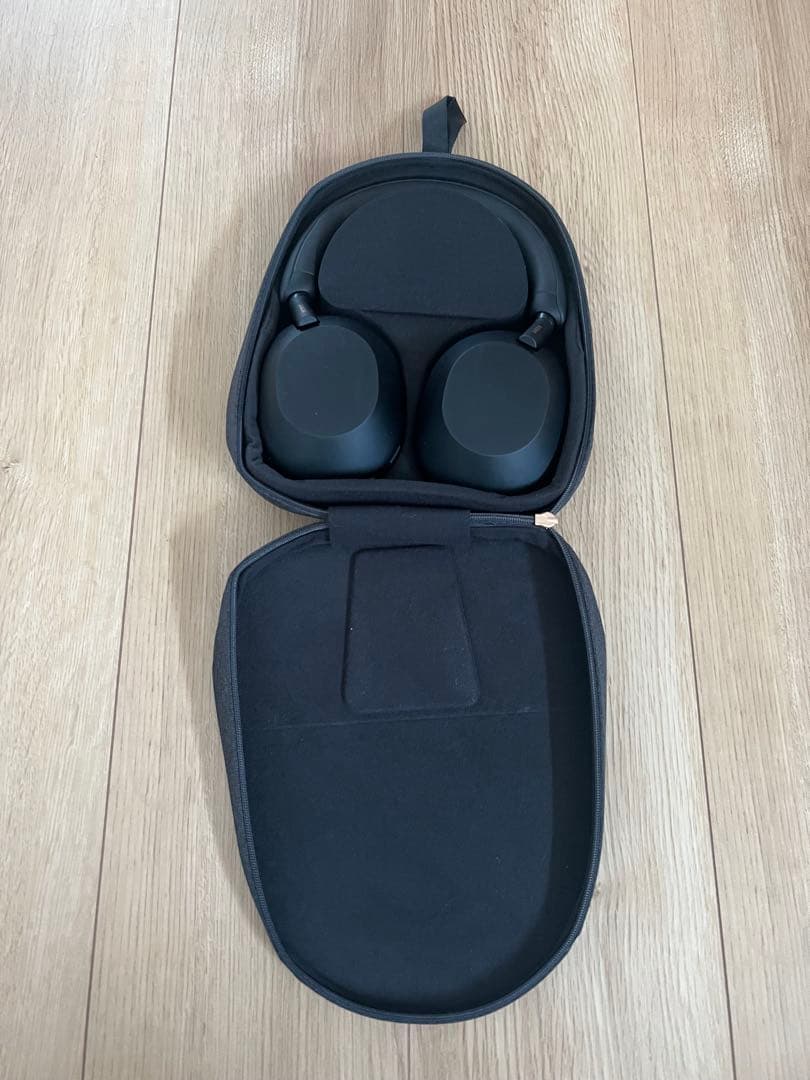 SONY　WH-1000XM5　ワイヤレスノイズキャンセリングステレオヘッドホン