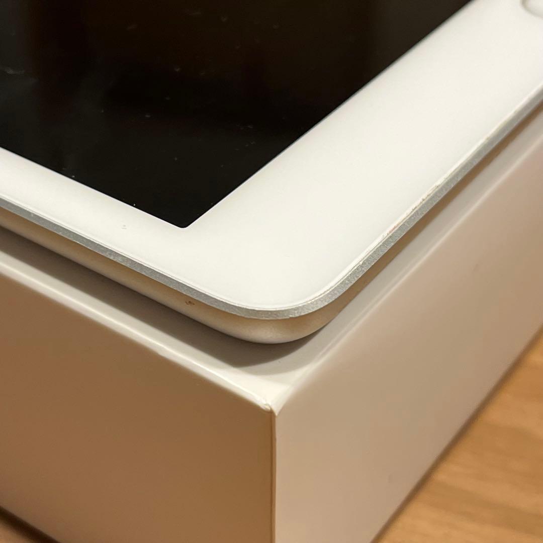 iPad (第7世代) 32GB シルバー SIMフリー