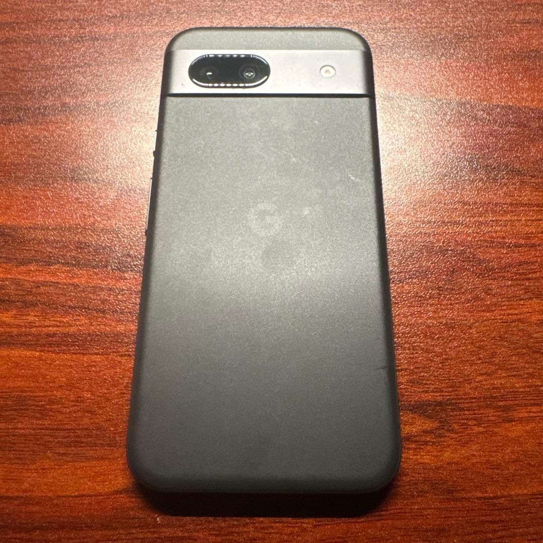 美品 Google Pixel 8a SIMフリー ポーセリン　ケース付