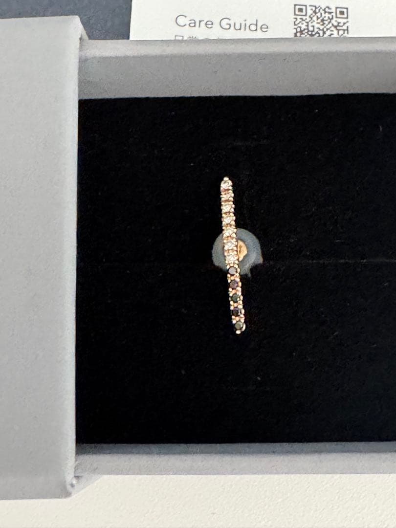 Gossamer ショートバー ダイヤモンド ・ブラックダイヤモンドピアス