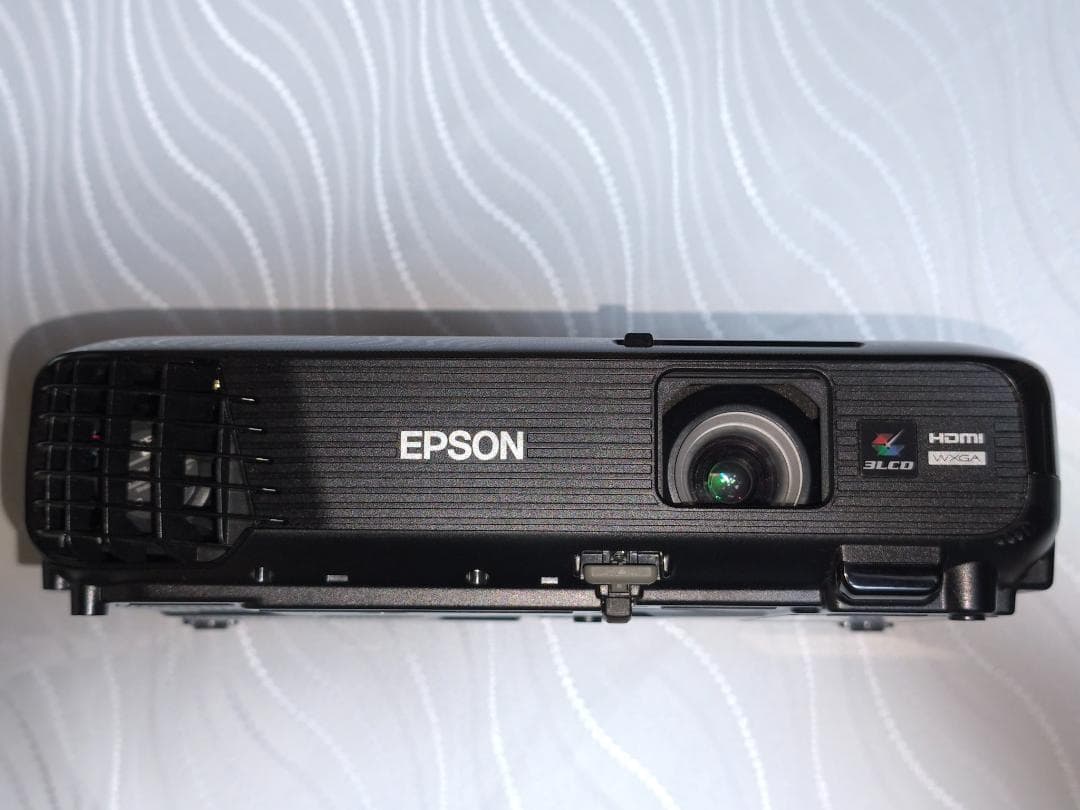 EPSON ビジネスプロジェクターEB-W420　本体＋電源コード