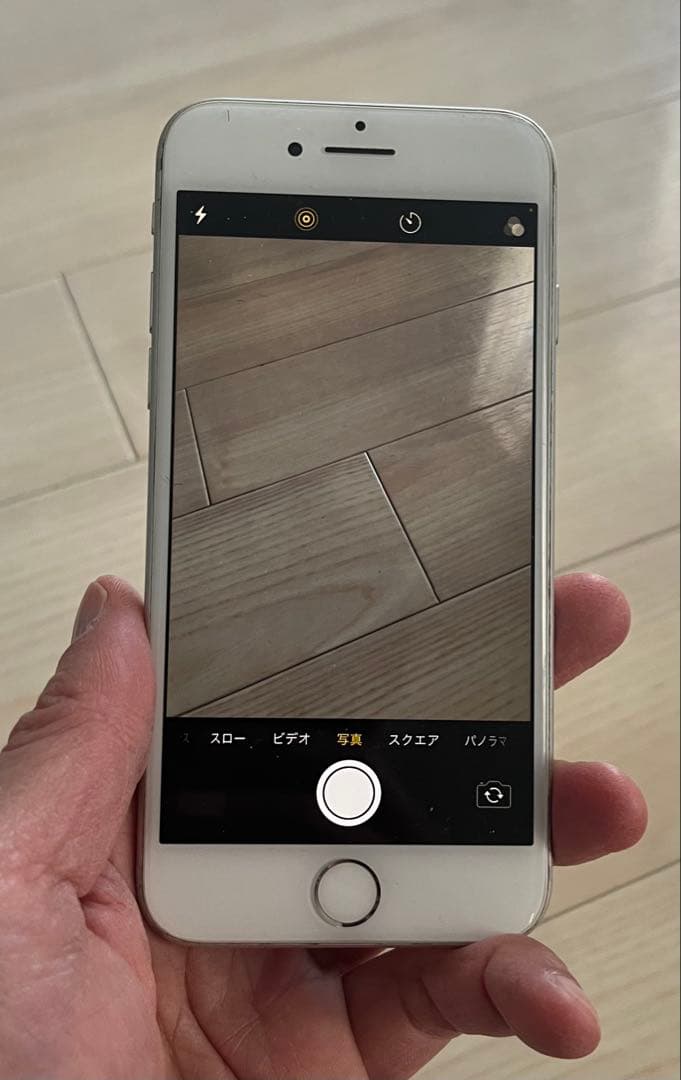 Apple iPhone 8 64GB 背面割れ