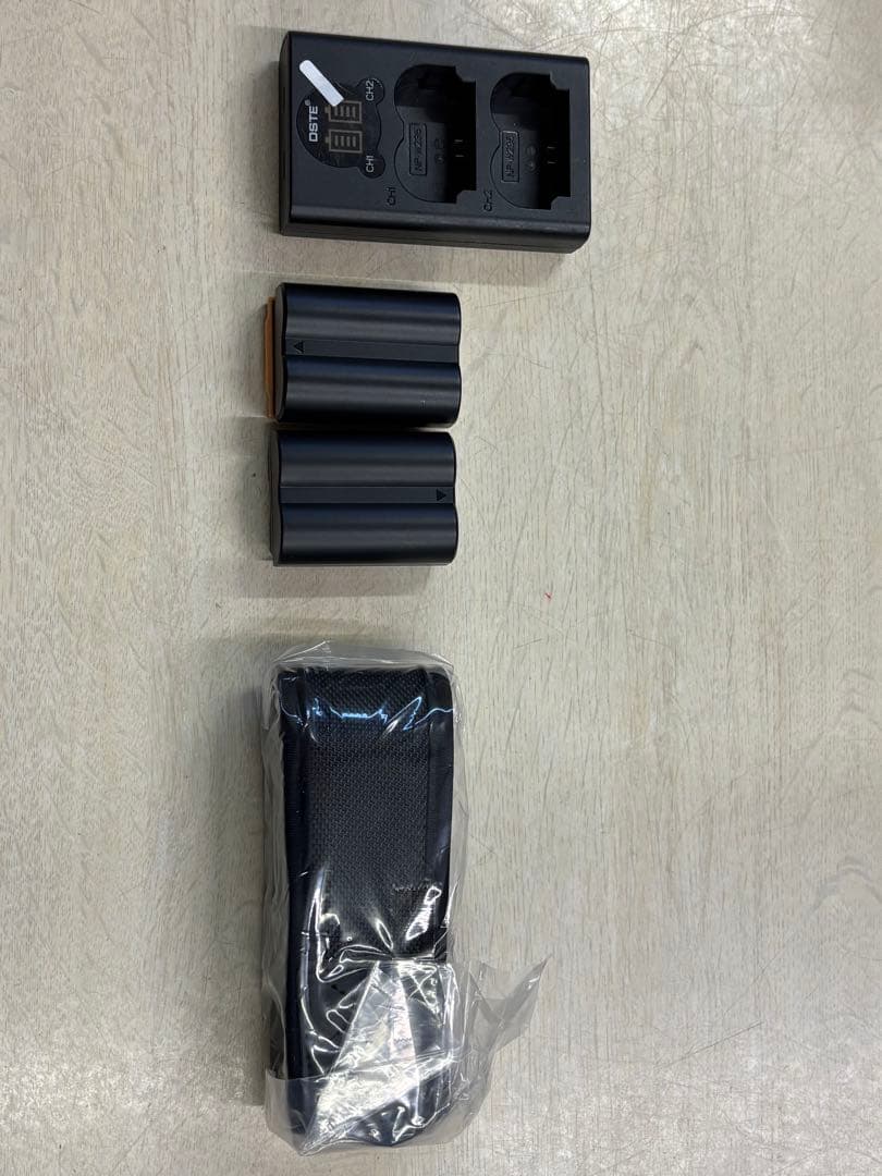 【期間限定値下げ美品】X-T4 本体　ミラーレス一眼カメラ X-T4 本体