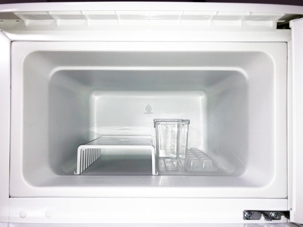 30日迄！23年製★COMFEE 90L 冷蔵庫【RCT90WH/E】