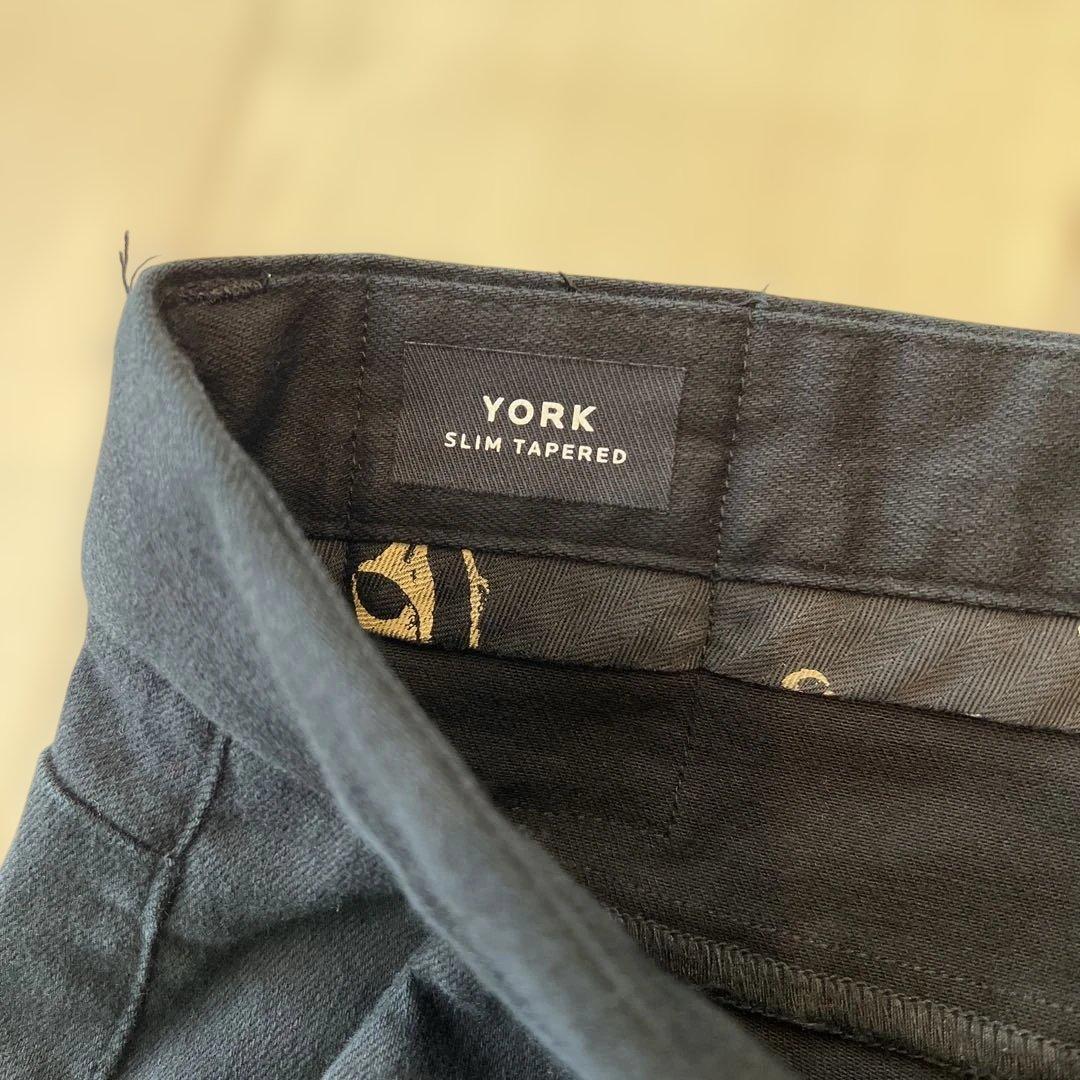 デンハム　DENHAM W33 L32 スリムテーパード　黒　ブラックデニム