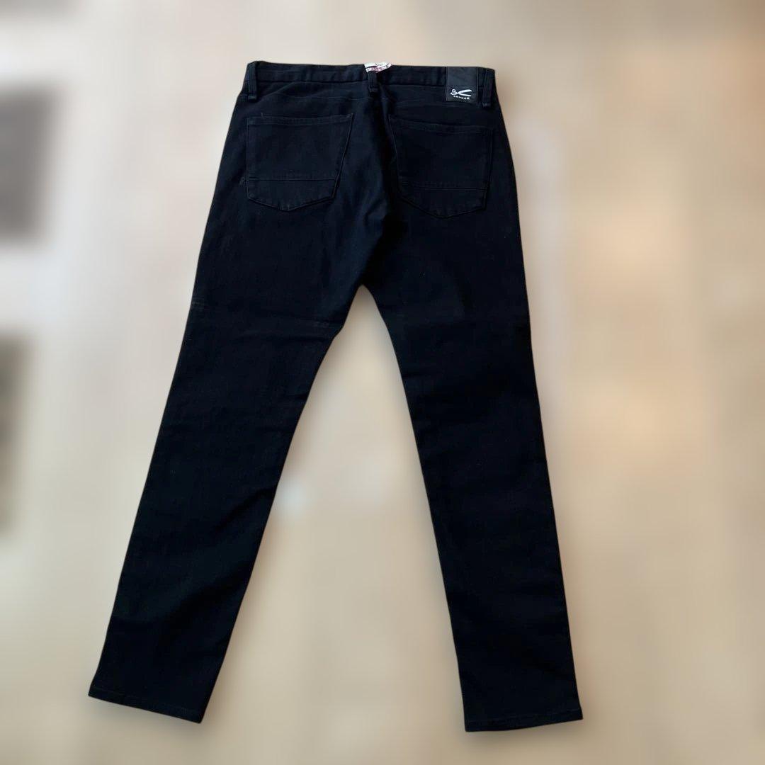 デンハム　DENHAM W33 L32 スリムテーパード　黒　ブラックデニム