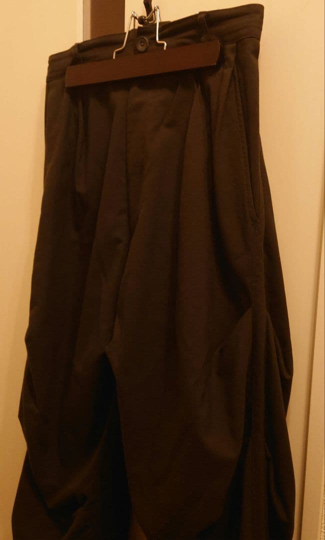 メゾンスペシャル ワイドランダムタックパラシュートパンツ