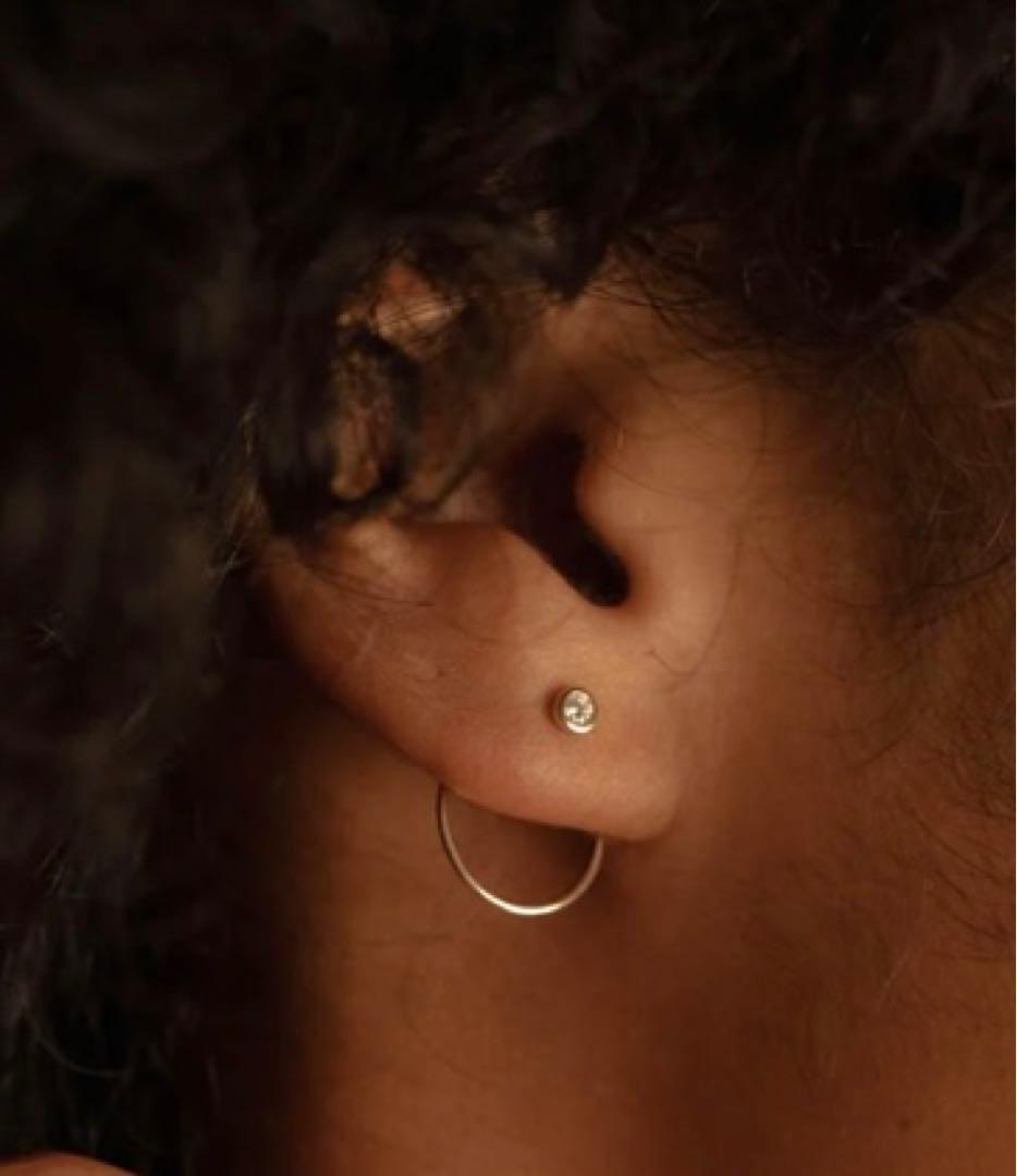 PRMAL キャッチレスダイヤモンドフープイヤリング