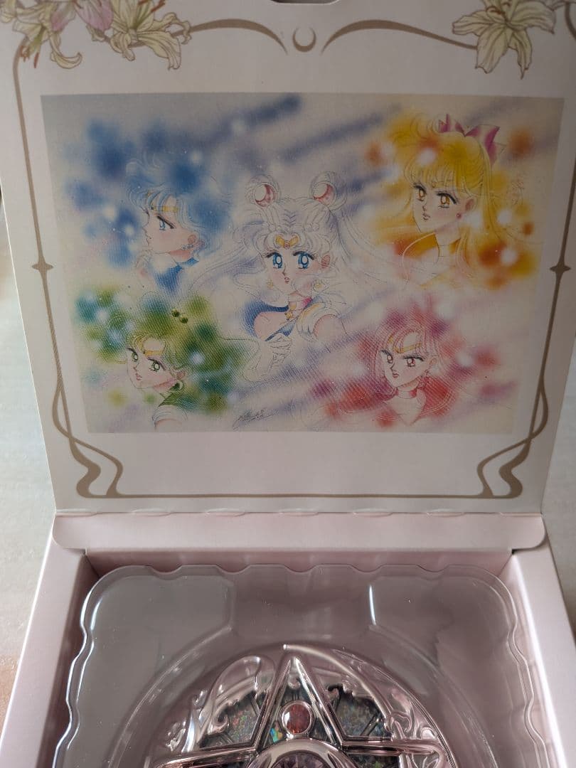 【セーラームーン】シャイニングムーンパウダー2022　ファンクラブ特装パッケージ